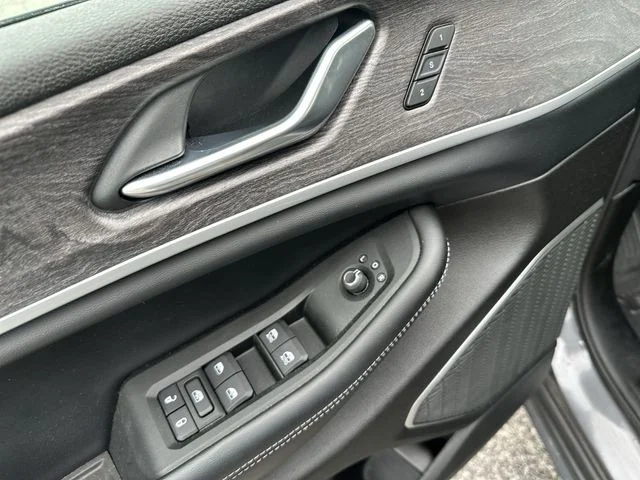 Used 2025 Gray Jeep 4xe image 17