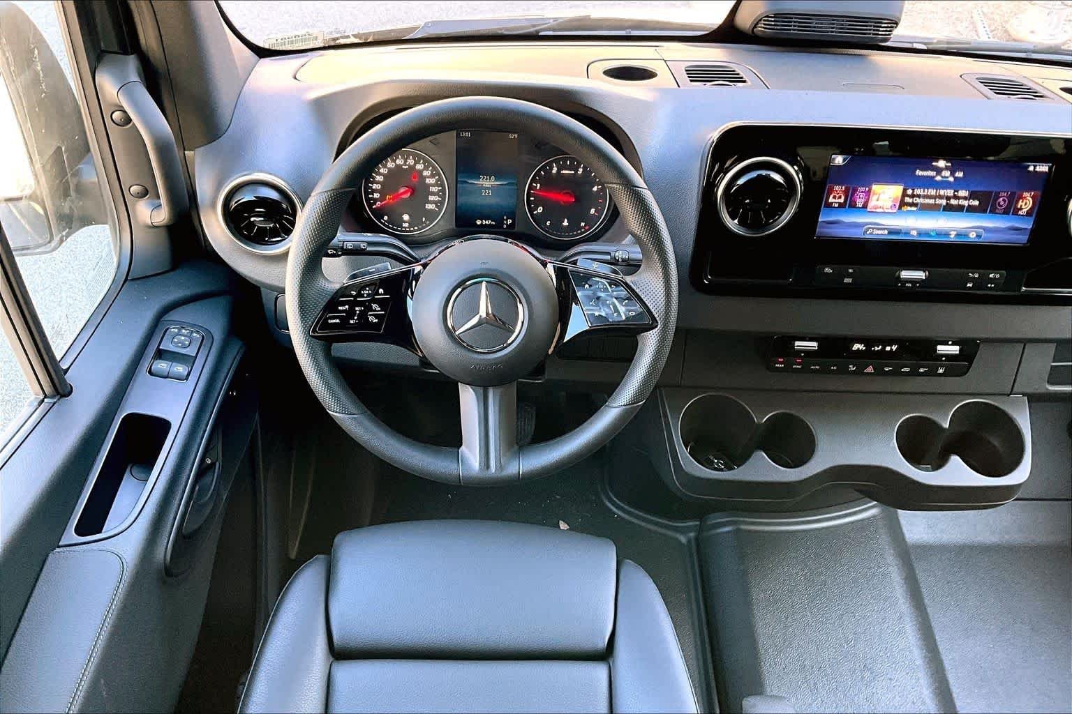 Used 2025 Jet Black Mercedes-Benz  image 5