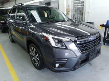 Used 2023 Magnetite Gray Metallic Subaru Limited image 2