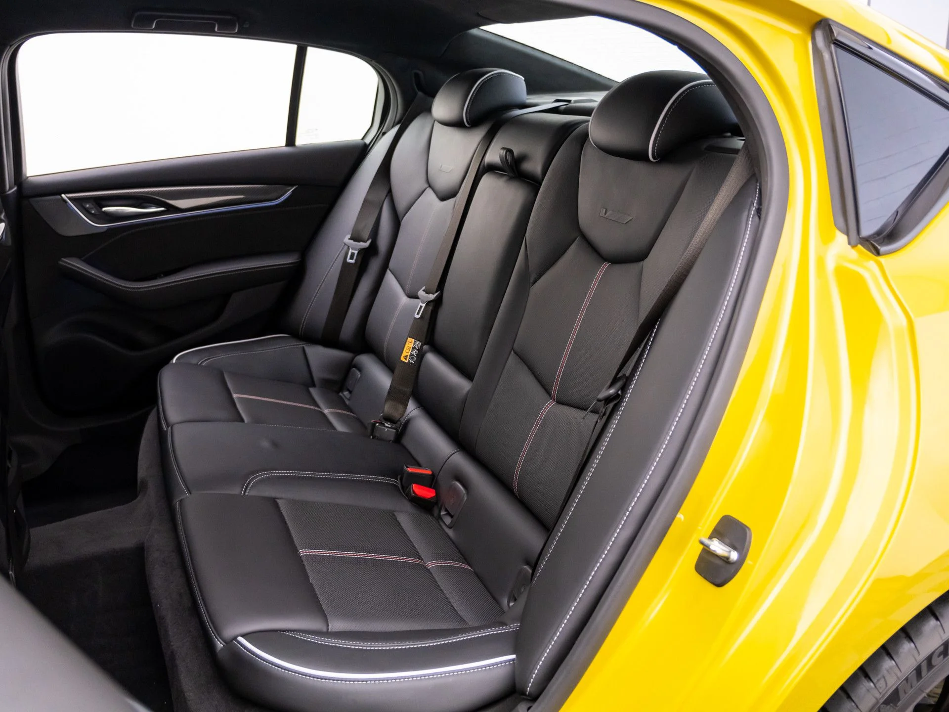 Used 2025 Yellow Cadillac V-Series image 20