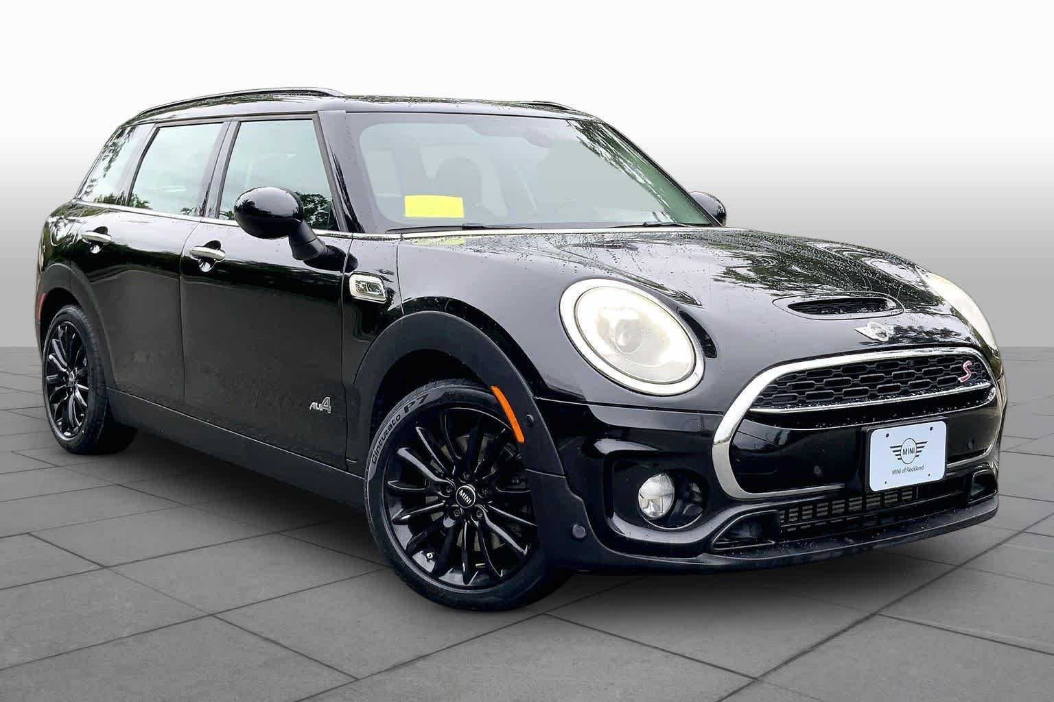 Used 2018 Midnight Black Metallic MINI Cooper S image 2