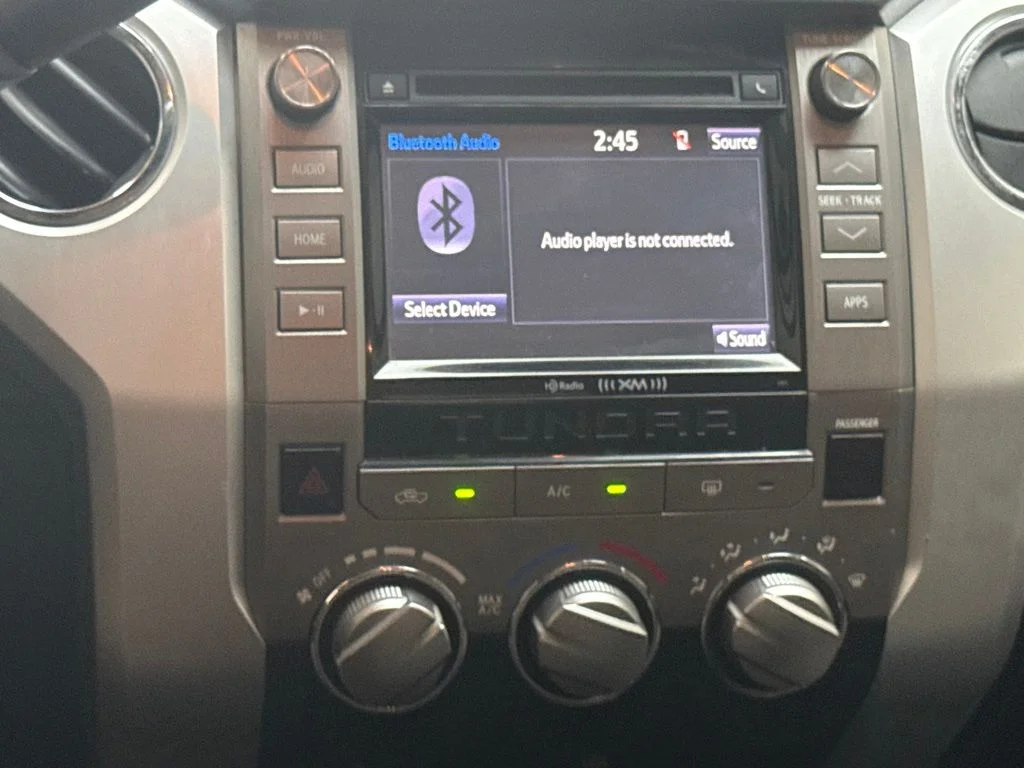 Used 2014 Silver Sky Metallic Toyota SR5 image 18