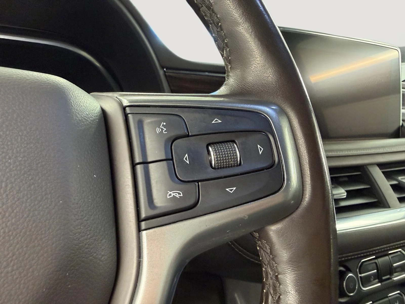 2022 Chevrolet Tahoe LT - Photo 16