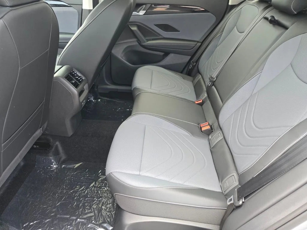 New 2026 Silver Volkswagen 2.0T SE image 8