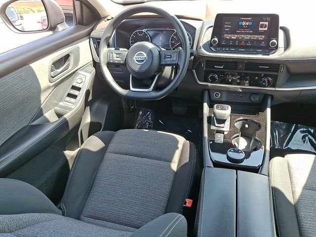 Used 2021 Black Nissan S image 14