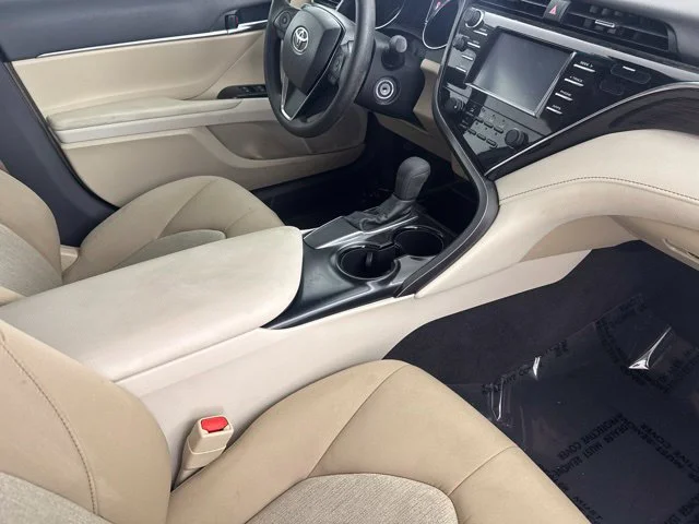 Used 2018 Blue Toyota LE image 21