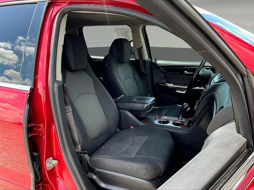 Used 2013 Red Chevrolet LT image 32