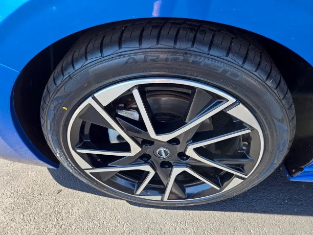 Used 2025 Blue Nissan SR image 27