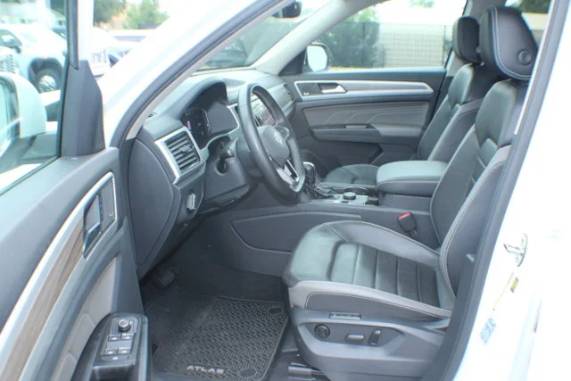 Used 2021 White Volkswagen 3.6L V6 SEL Premium image 13