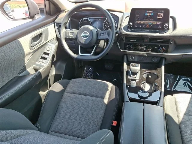 Used 2021 Black Nissan S image 14