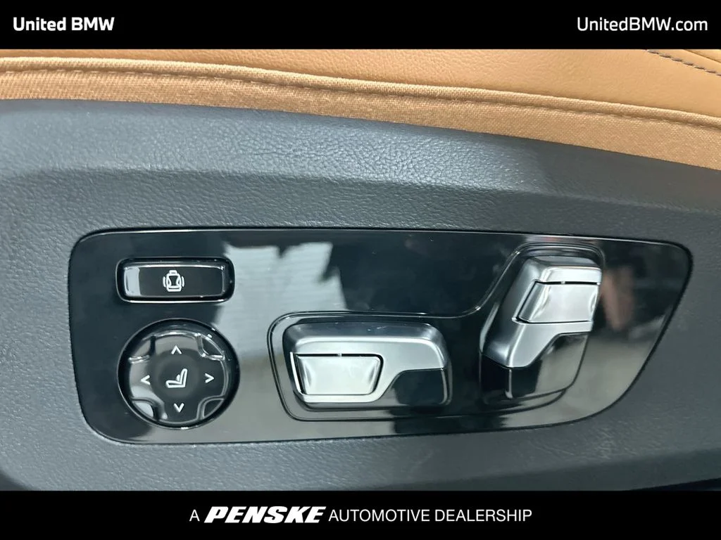 Used 2026 Manhattan Green Metallic BMW xDrive40i image 12