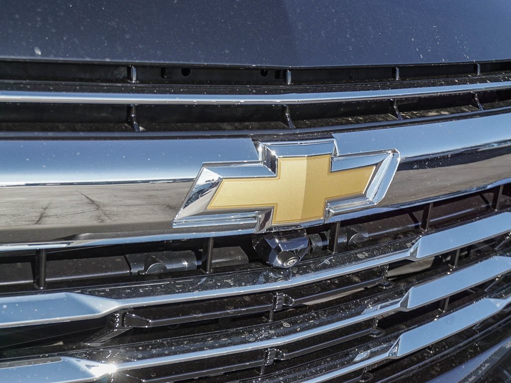 2026 Chevrolet Suburban LT - Photo 11