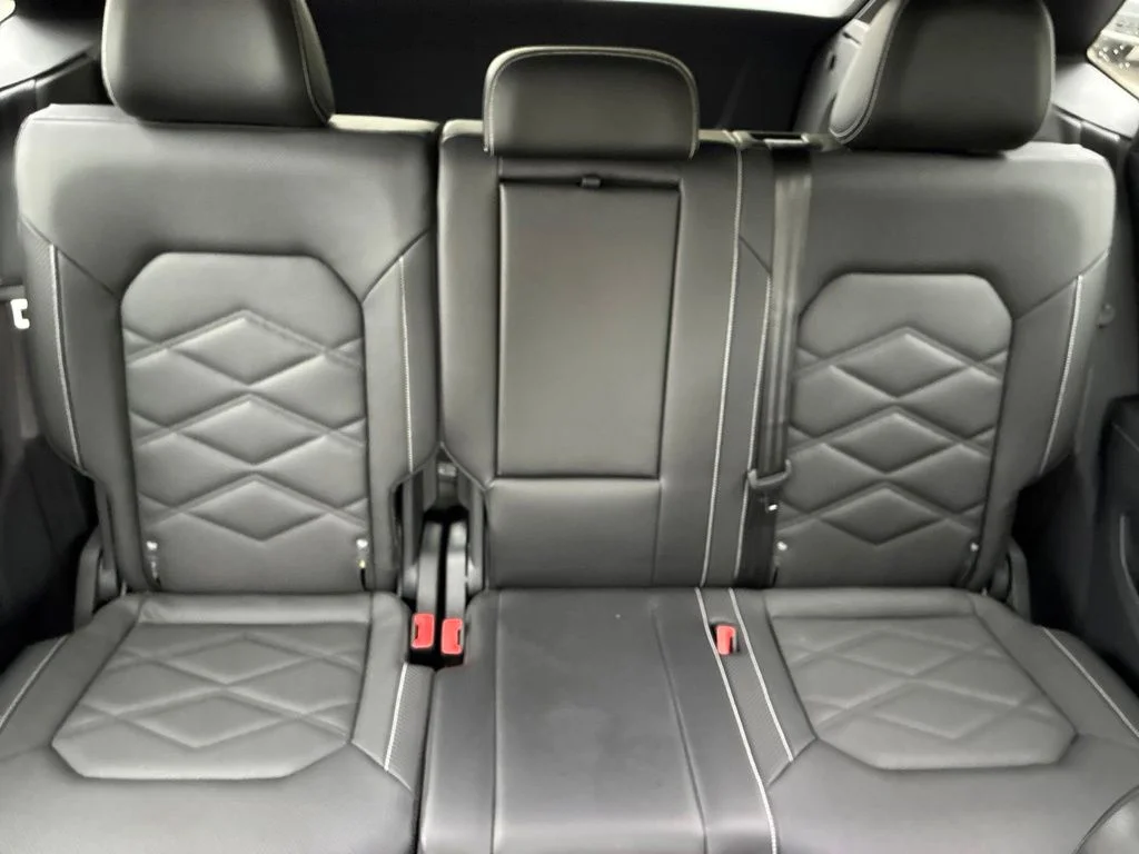 Used 2024  Volkswagen 2.0T SE w/Technology image 56