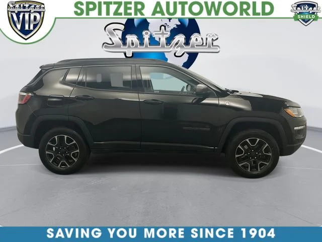 Used 2019 Black Jeep Trailhawk image 11