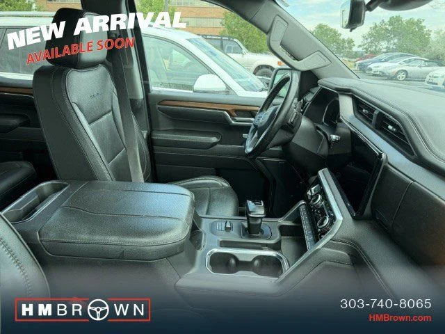 Used 2023 White Frost GMC Denali image 5