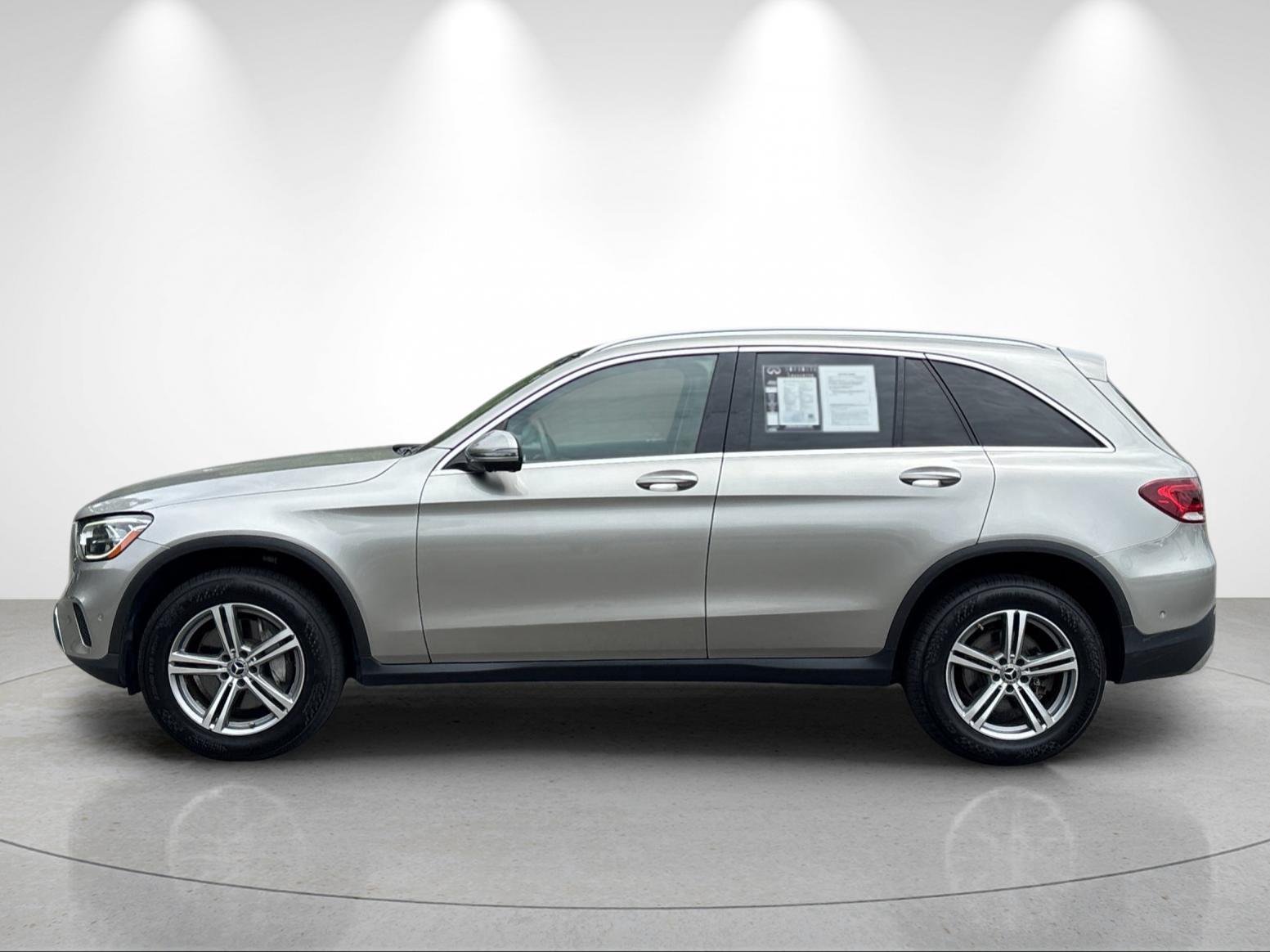Used 2021 Obsidian Black Metallic Mercedes-Benz GLC 300 image 2