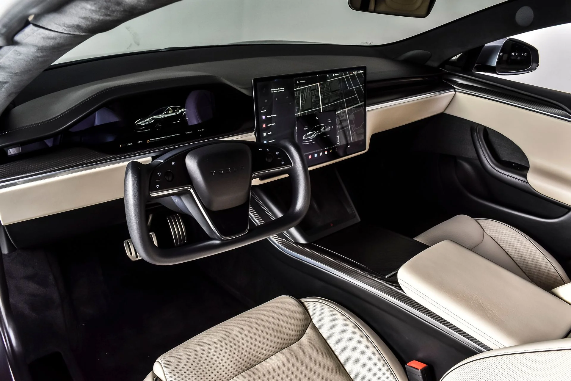 Used 2021 Midnight Silver Metallic Tesla Plaid image 15