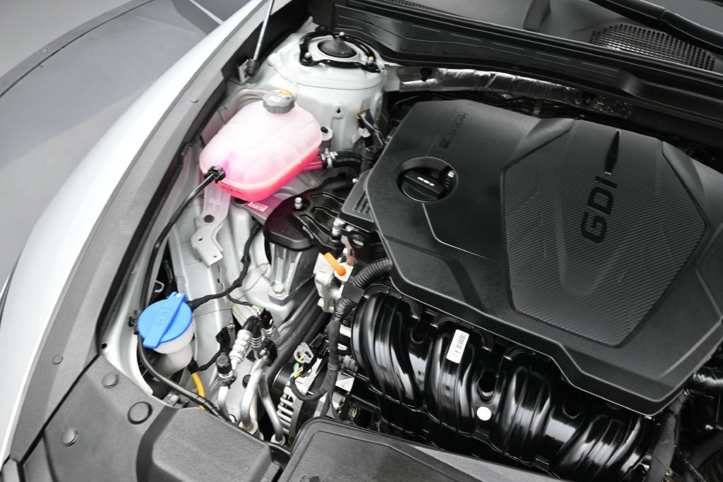 Certified Used 2026 Silver Hyundai SE image 13