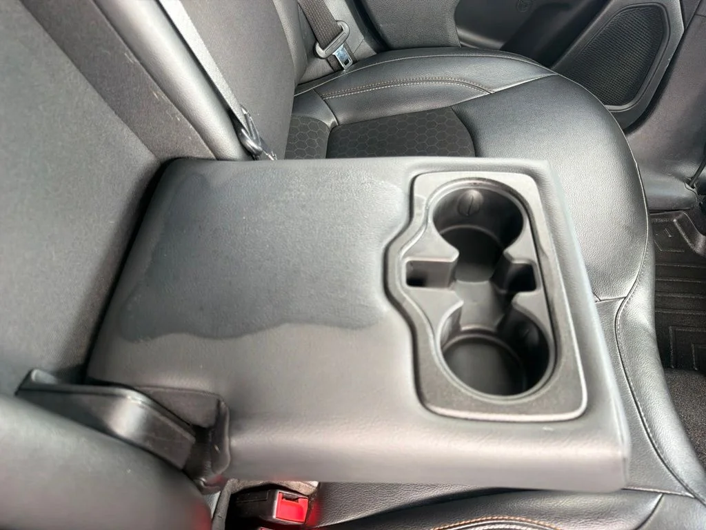 Certified Used 2021 Granite Crystal Clearcoat Metallic Jeep Latitude image 49