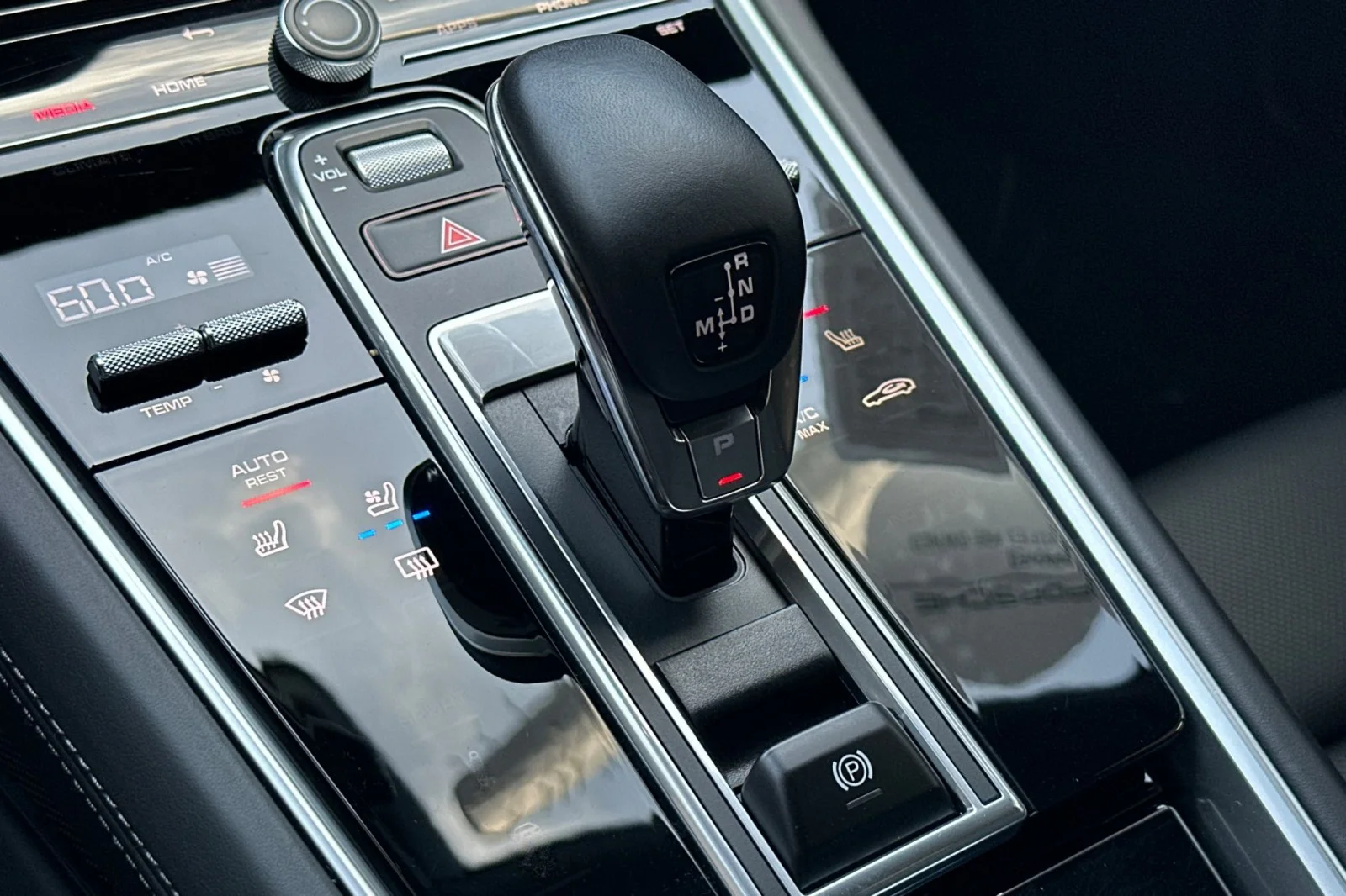 Used 2023 Chalk Porsche 4S image 22