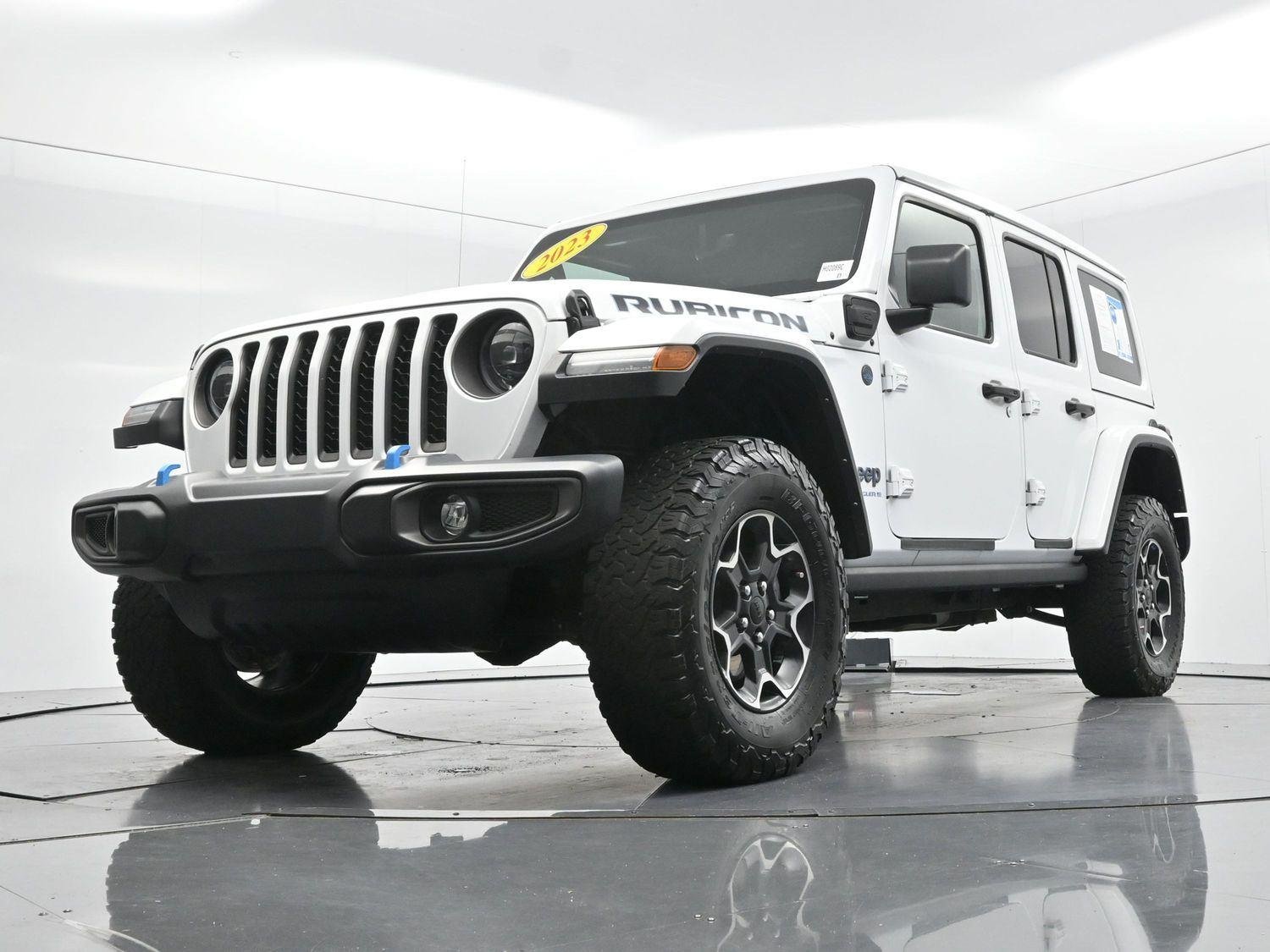Used 2023 Bright White Clearcoat Jeep Rubicon image 48