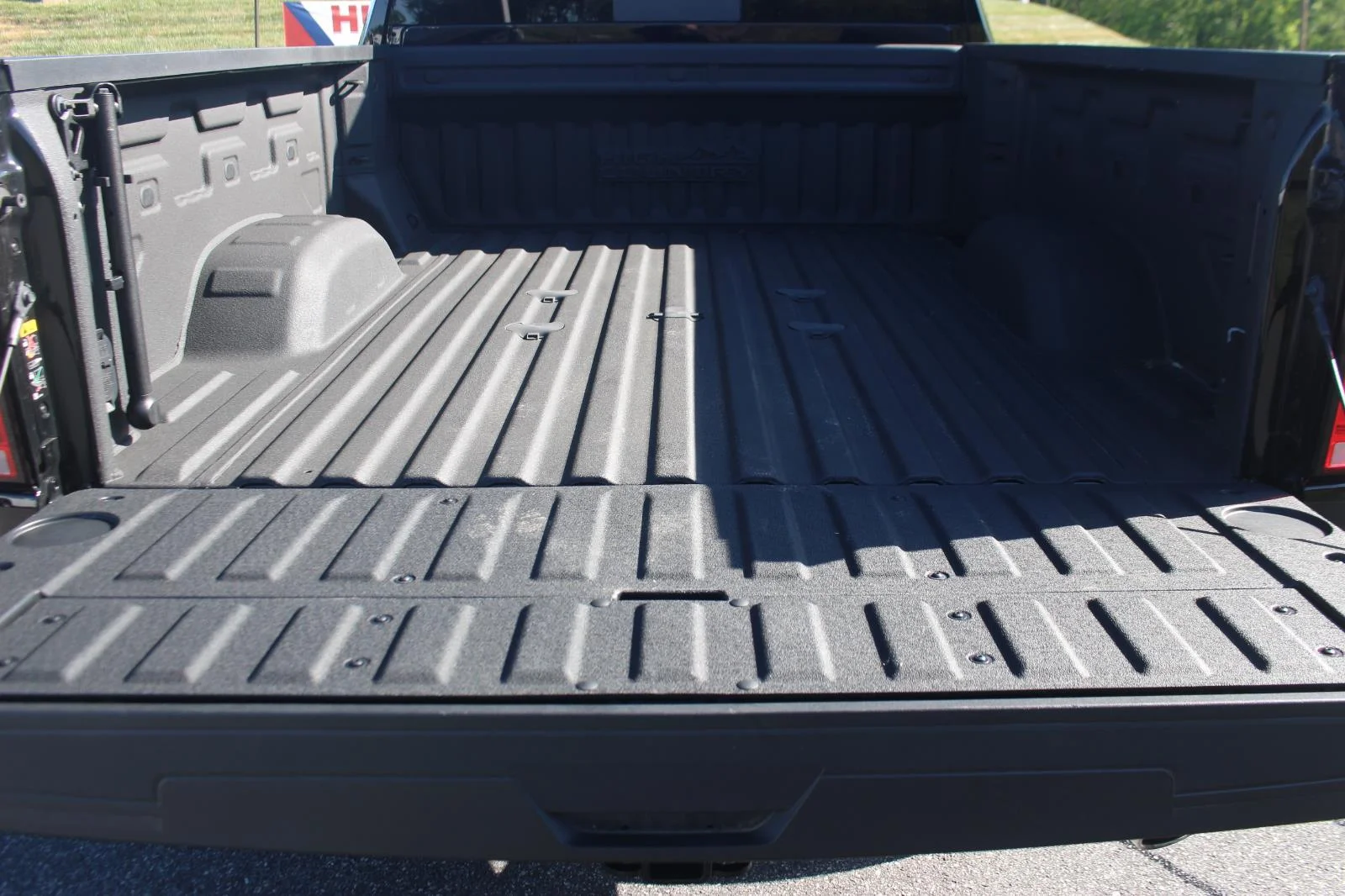 Used 2025 Black Chevrolet High Country image 12
