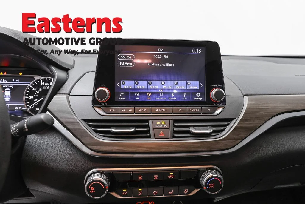 Used 2025 Gray Nissan 2.5 SV image 12