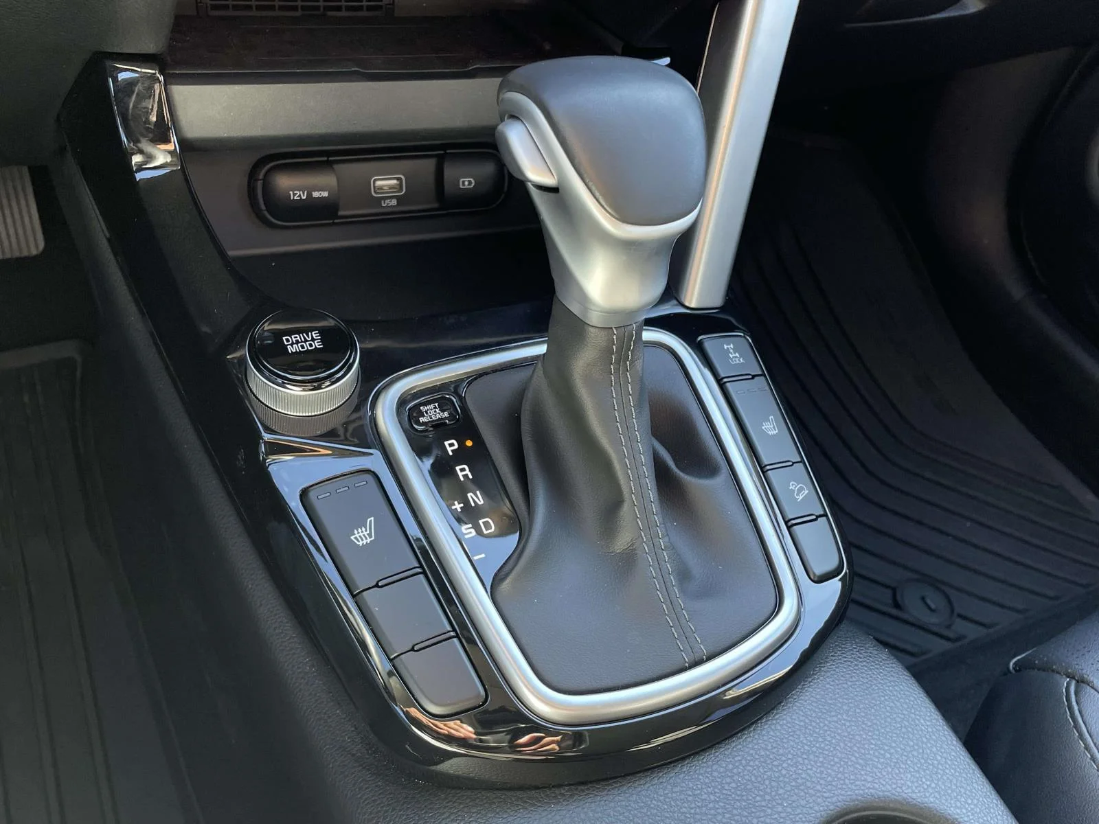 Used 2023 Snow White Pearl Kia SX image 21