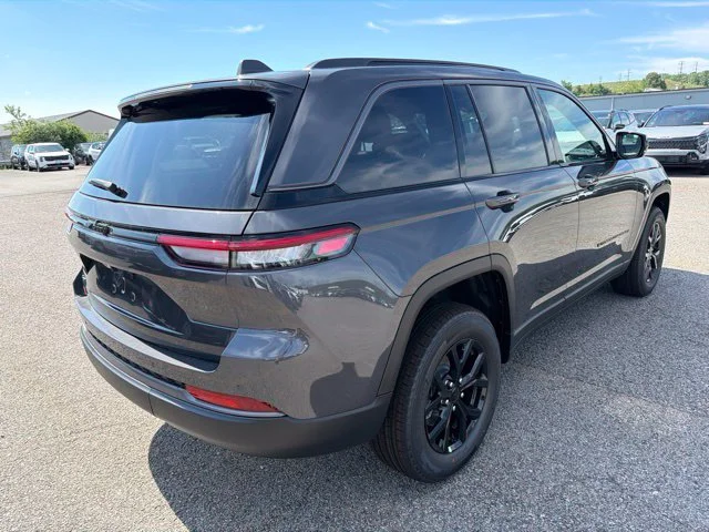 New 2026 Gray Jeep Altitude image 7
