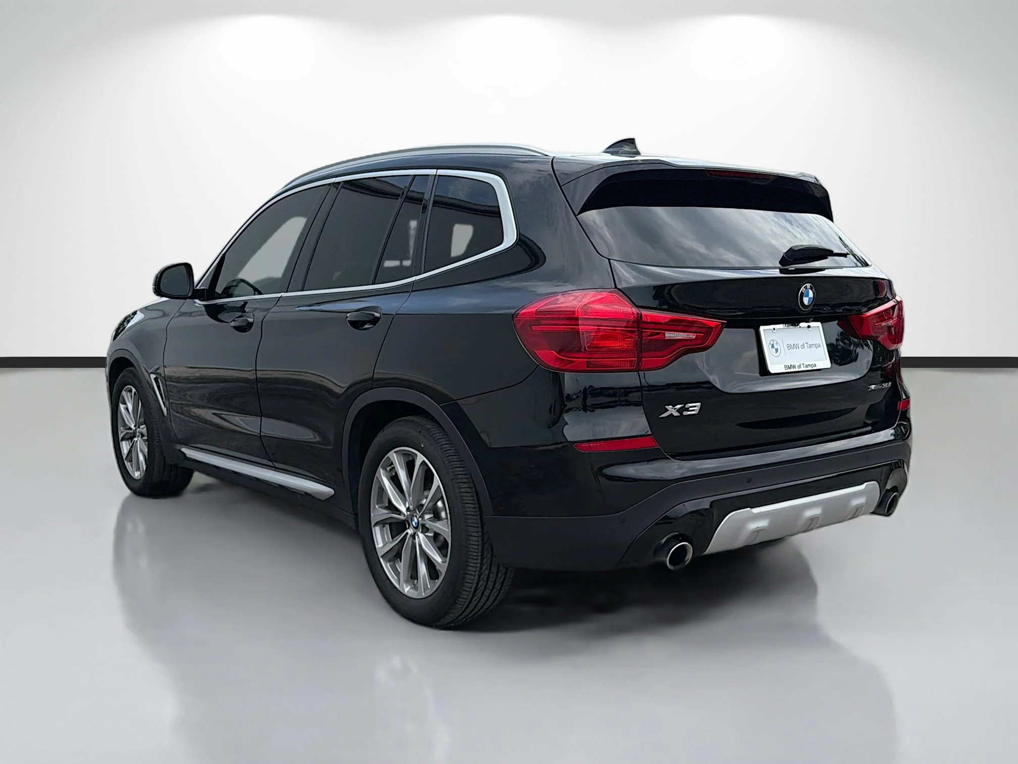 Used 2019 Jet Black BMW sDrive30i image 5