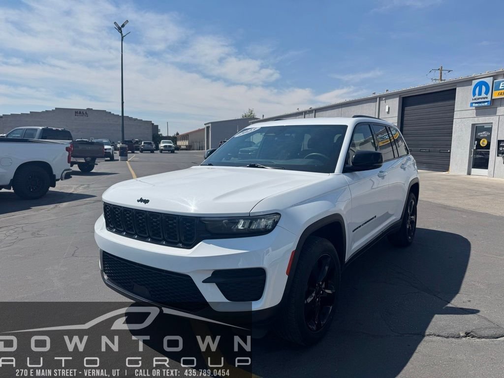 2023 Jeep Grand Cherokee Altitude - Photo 7