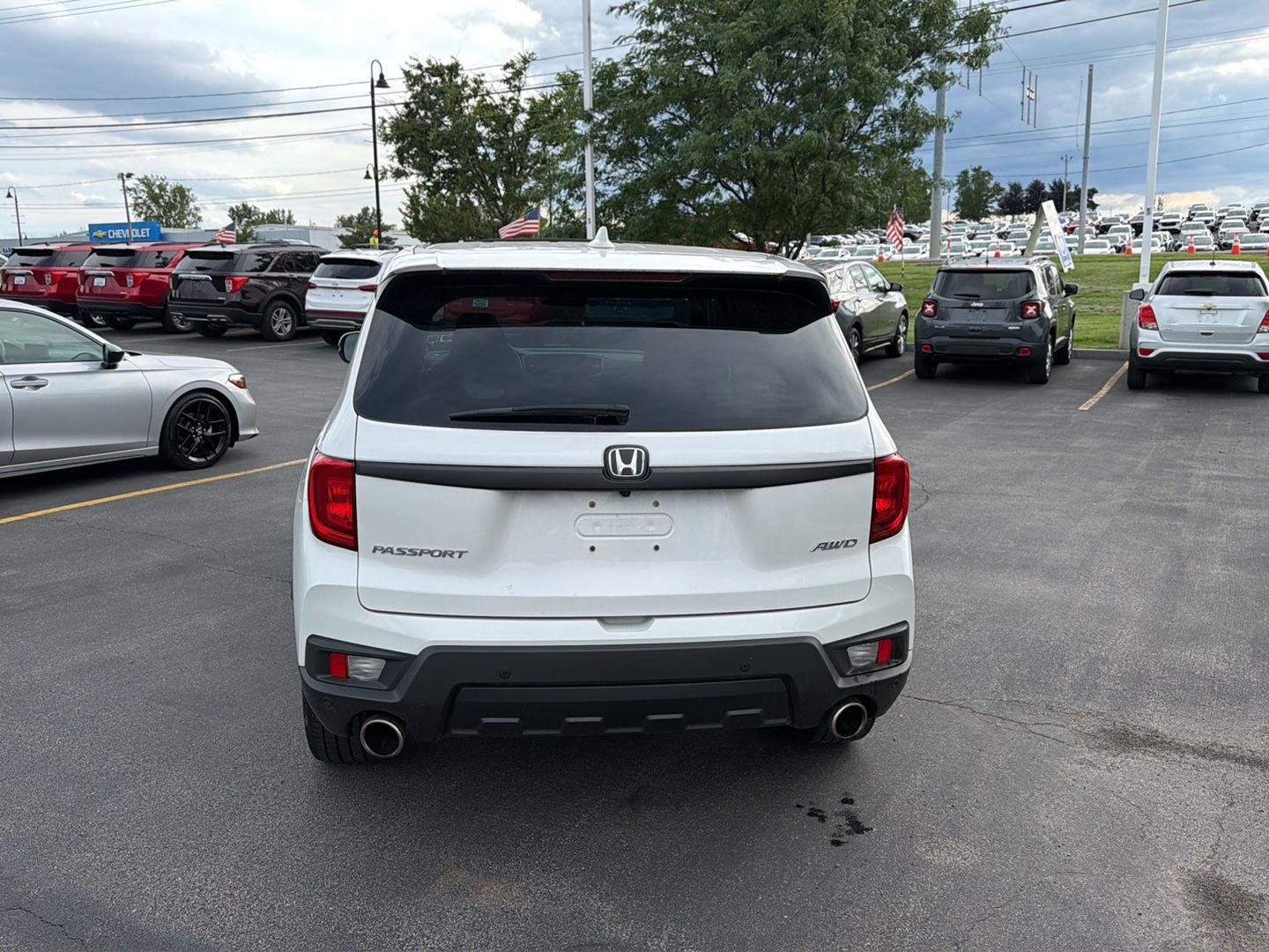 Used 2023 Platinum White Pearl Honda EX-L image 6