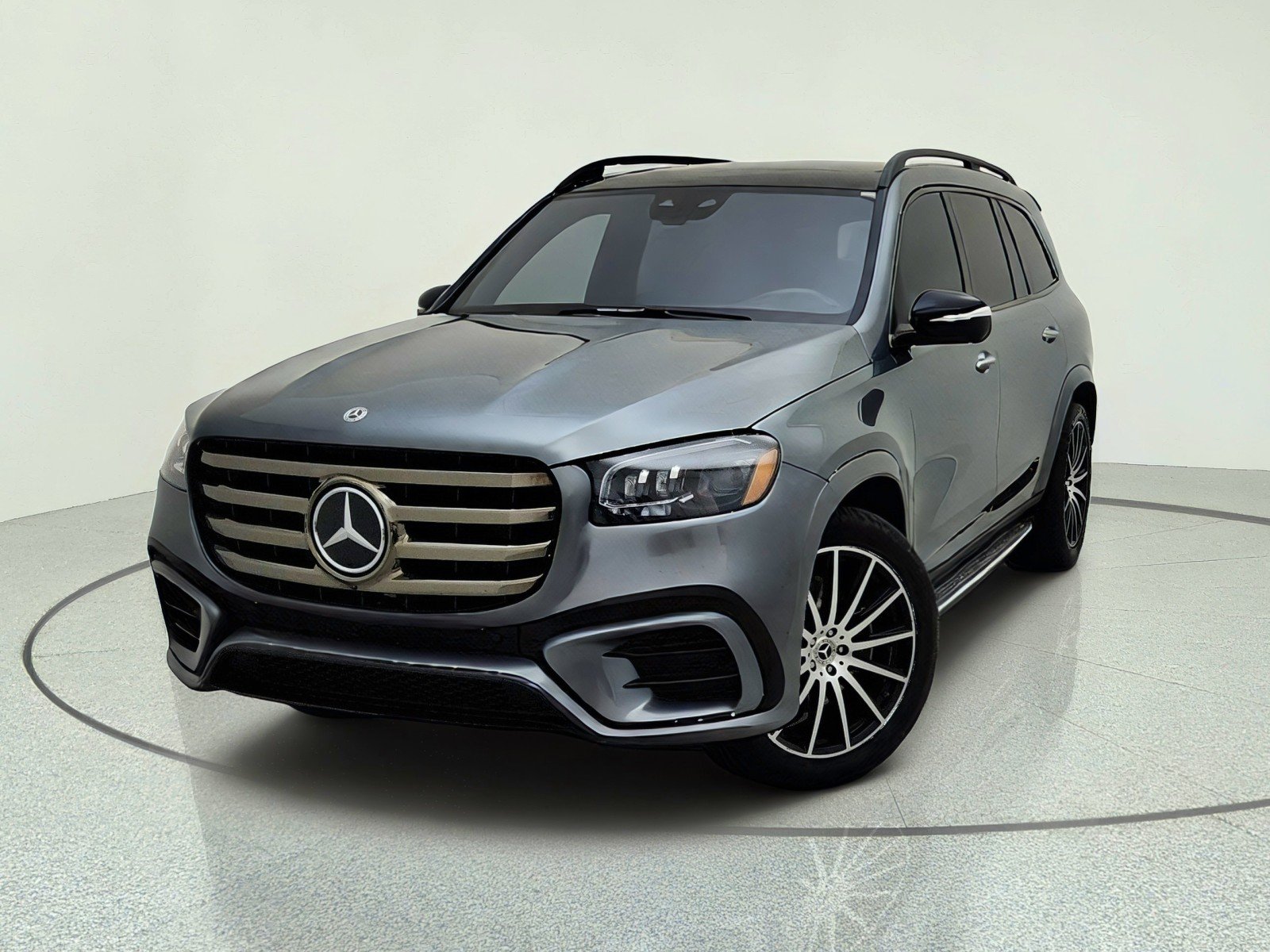 Used 2024 Selenite Grey Metallic Mercedes-Benz GLS 580 image 2