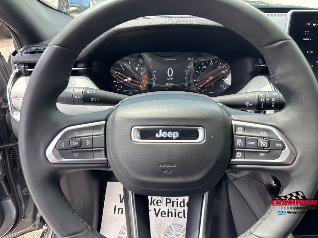 Used 2023 Silver Jeep Limited image 15