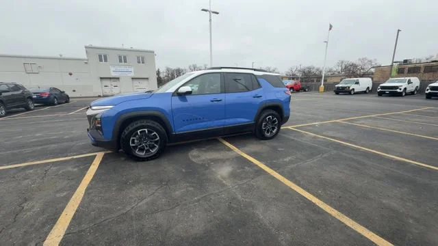 Used 2025 Reef Blue Metallic Chevrolet ACTIV image 5