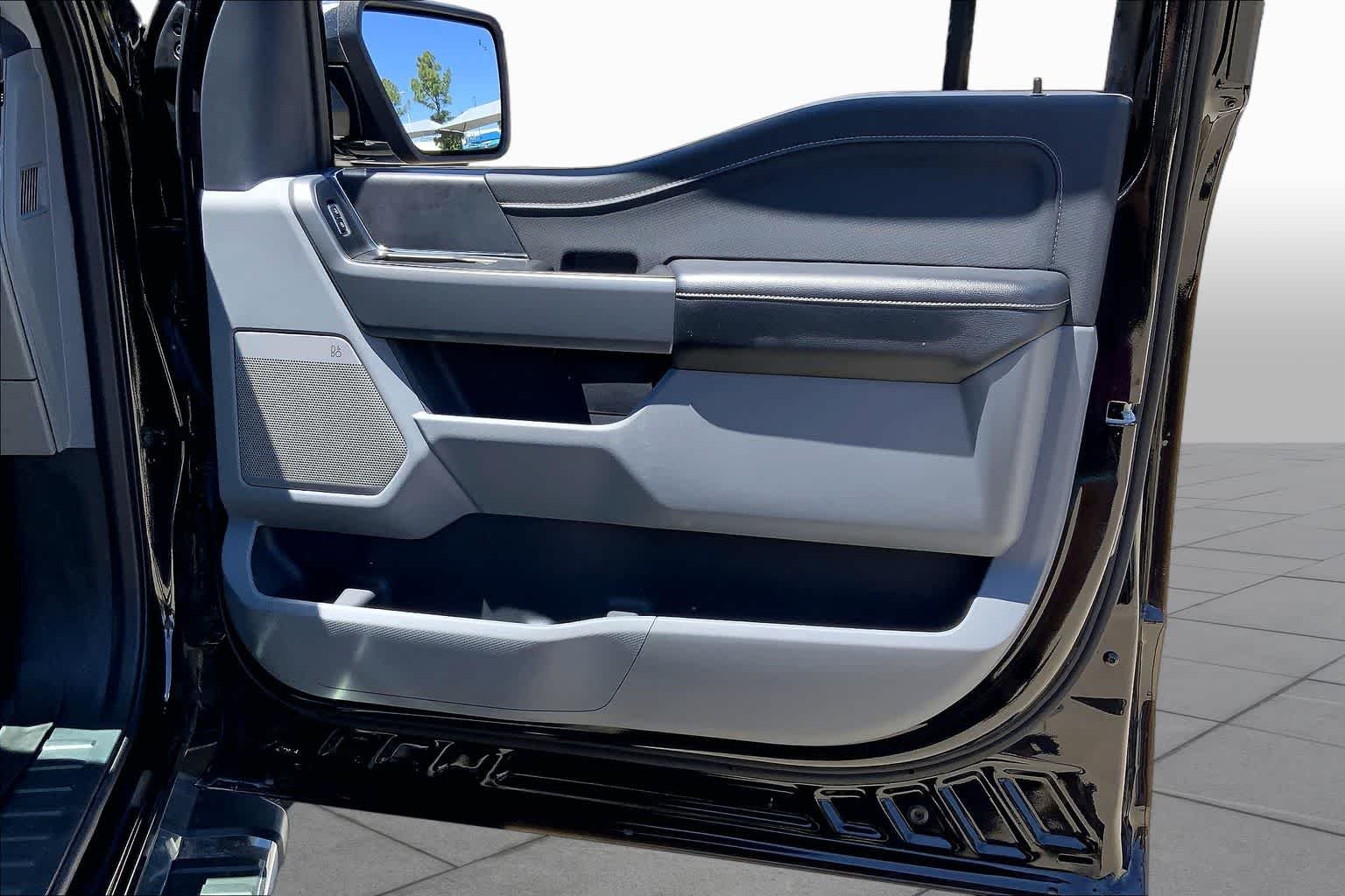 Used 2024 Agate Black Metallic Ford XLT image 22