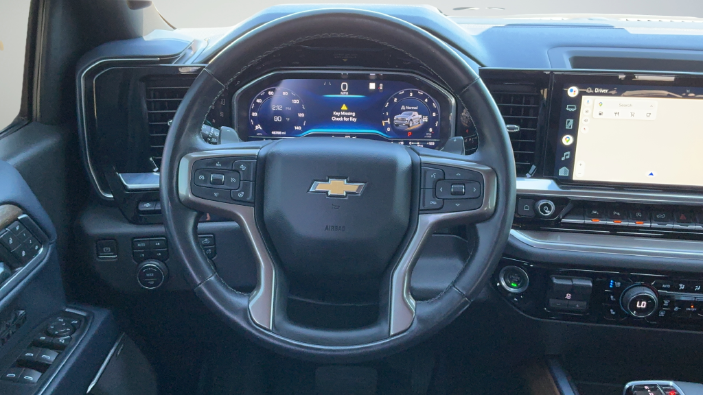 Used 2022 Blue Chevrolet High Country image 9