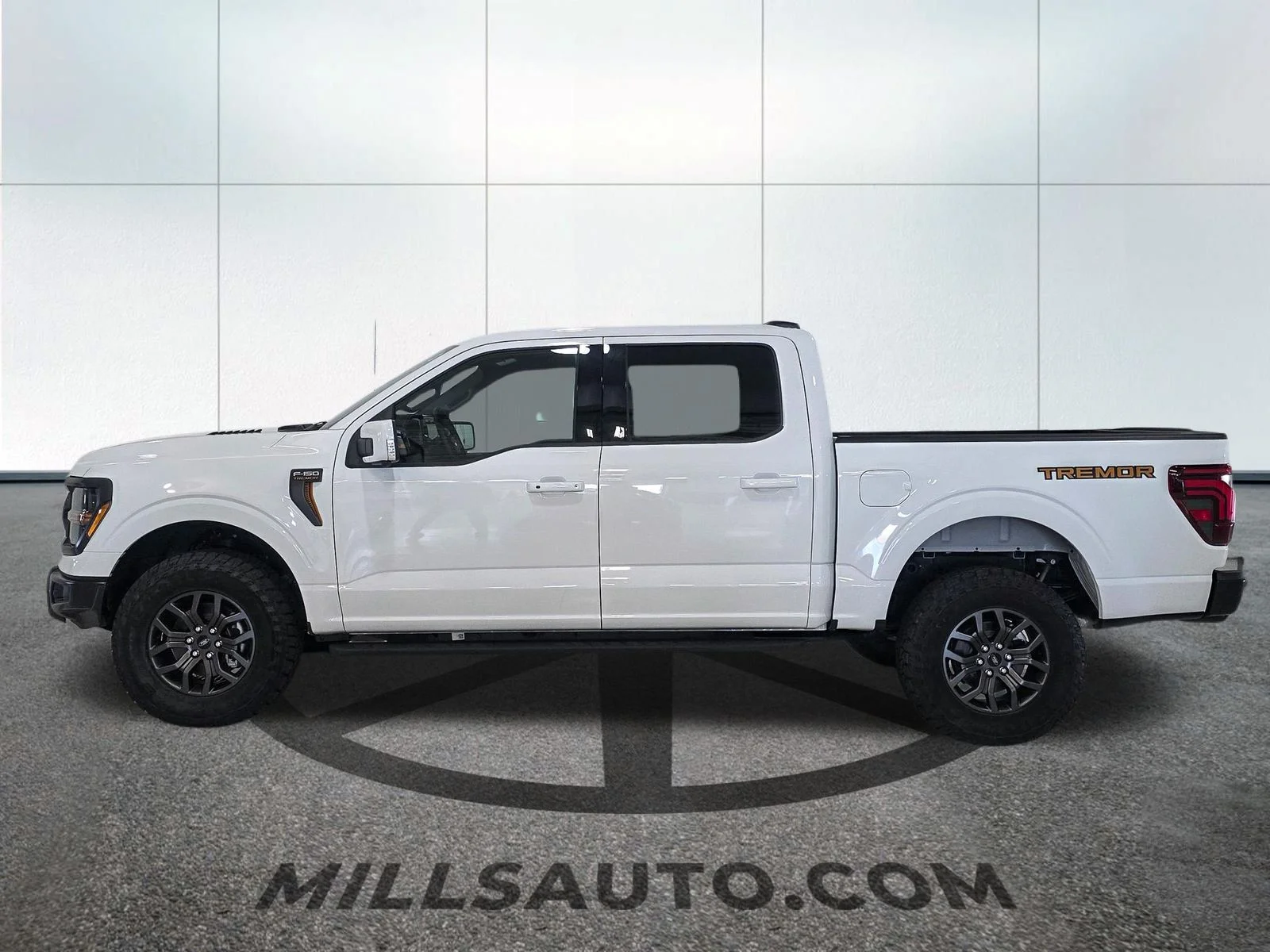 New 2025 Oxford White Ford Tremor® image 3