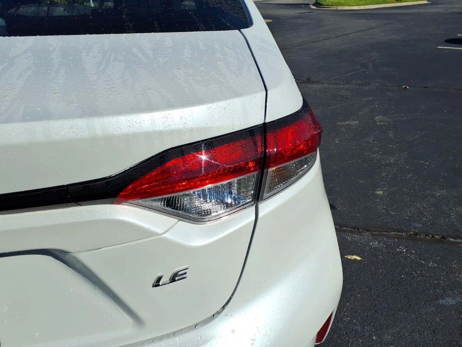 Used 2026 Wind Chill Pearl Toyota LE image 16