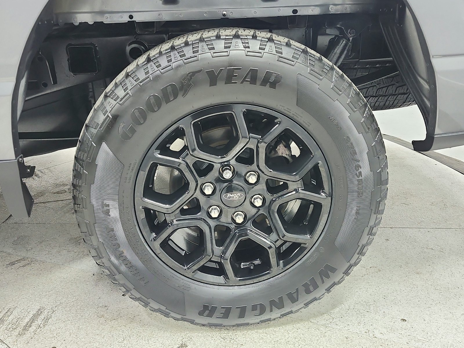 Used 2024 Gray Ford XLT image 46