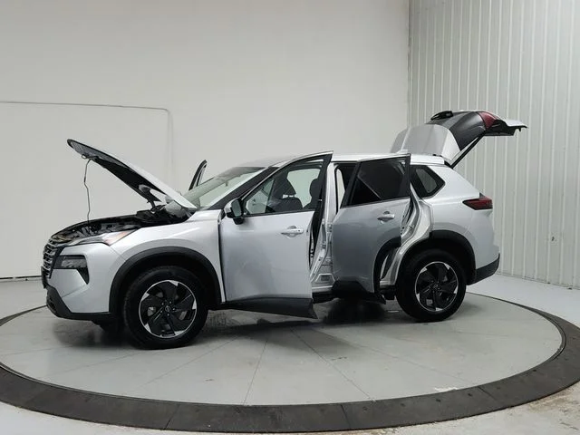 Used 2024 Silver Nissan SV image 12