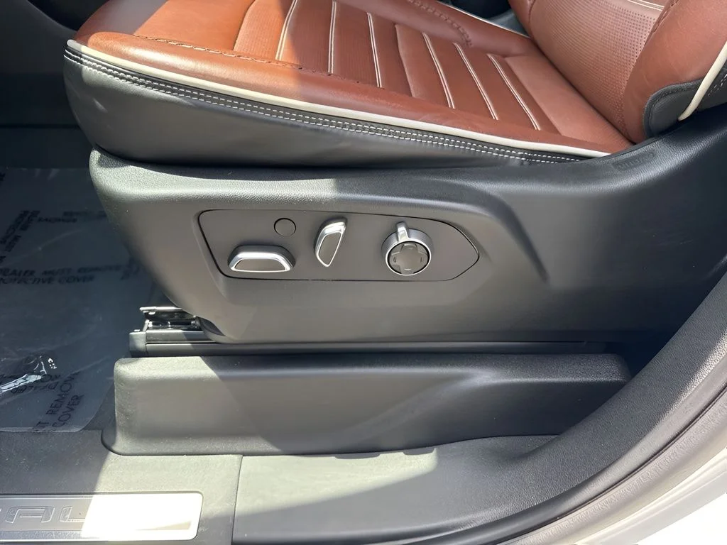 Used 2024 White GMC Denali Ultimate image 10