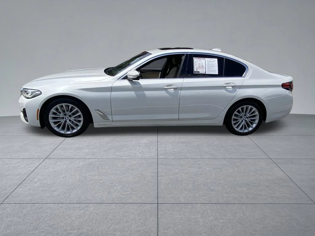 Used 2021 White BMW 530i image 3