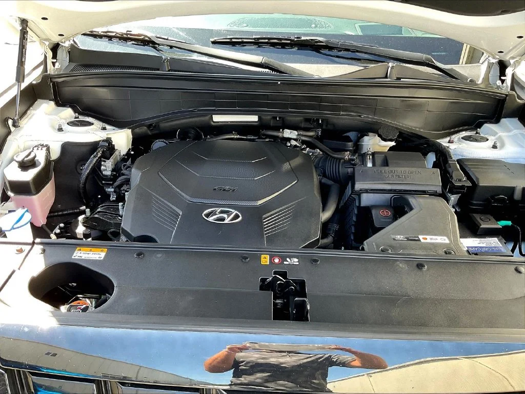 Used 2023 White Hyundai Limited image 31
