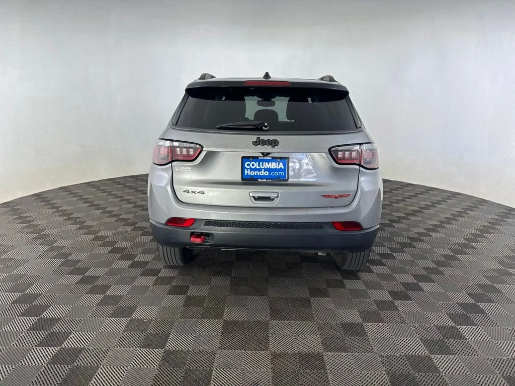 Used 2019 Silver Jeep Trailhawk image 6