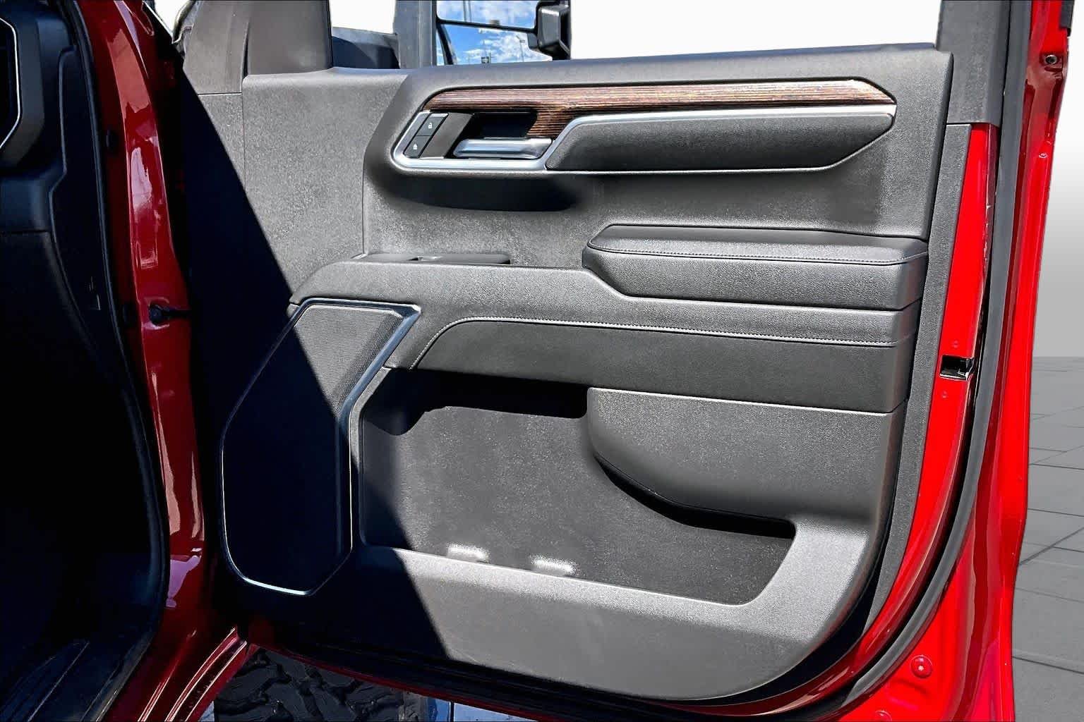 Used 2024 Volcanic Red Tintcoat GMC Elevation image 23