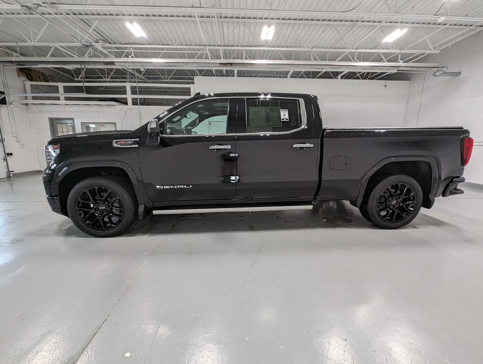 Used 2023 Onyx Black GMC Denali image 12