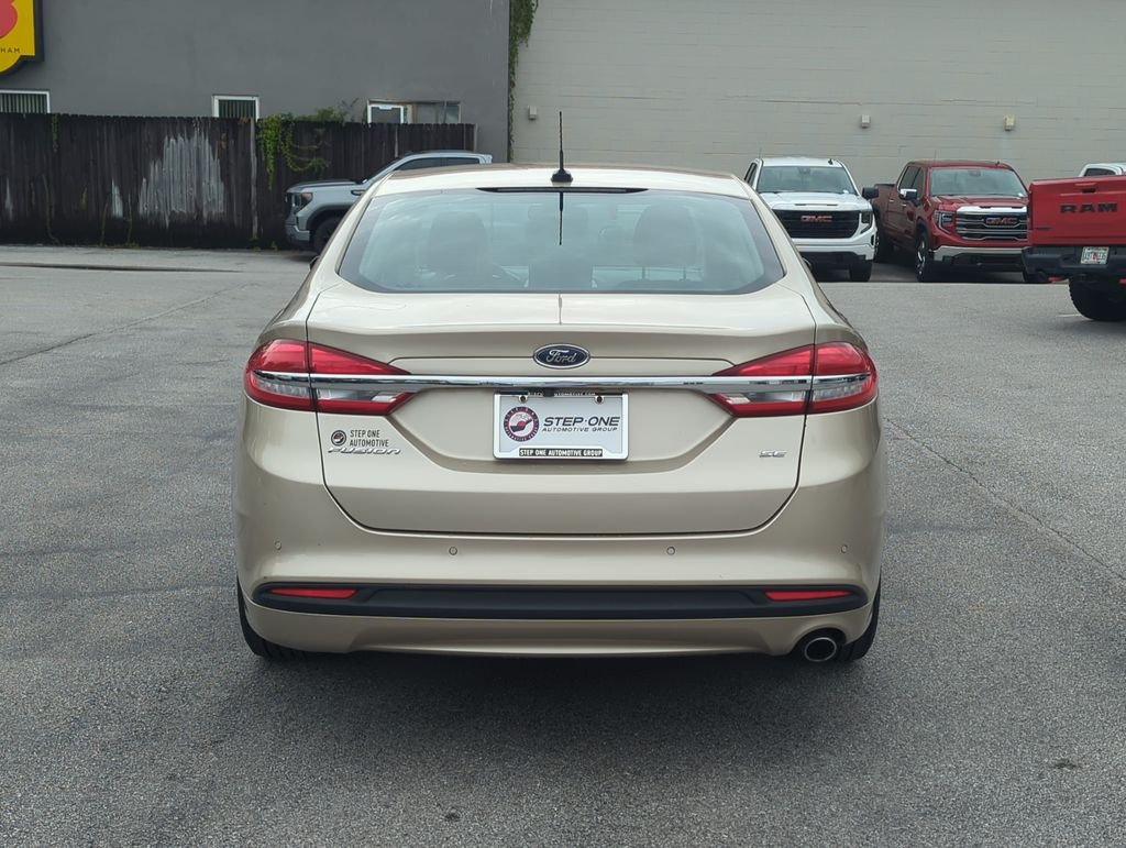 Used 2017 Gold Ford SE image 5