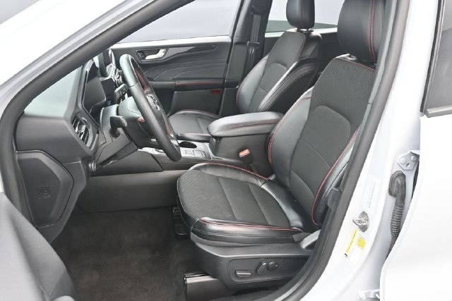 Used 2025 Silver Metallic Ford ST-Line image 10