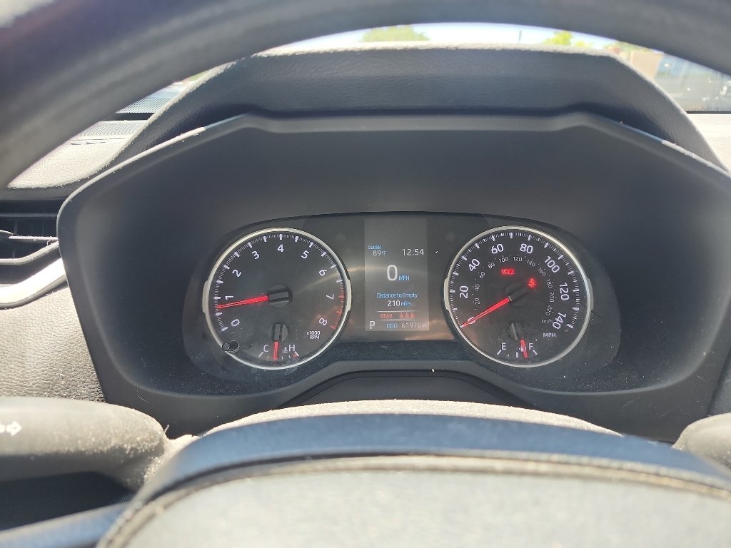 Used 2022 Silver Sky Metallic Toyota LE image 23